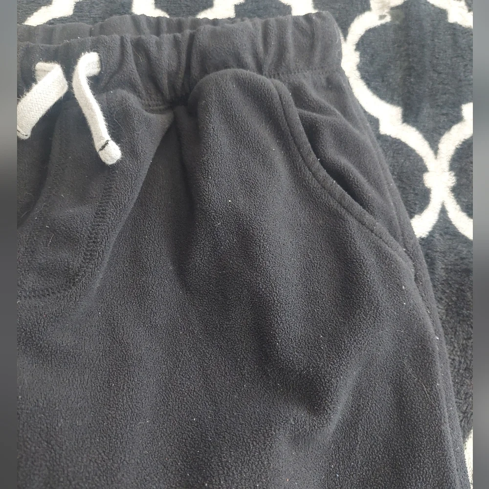 children's place Lot of 3: two long sleeve tees‎ and fleece pants size 10